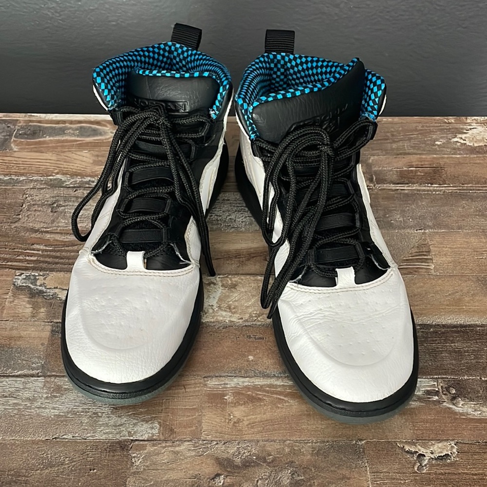 AIR JORDAN 1 RETRO ‘94 WHITE/BLACK/POWDER BLUE 631739 106 YOUTH 6.5Y